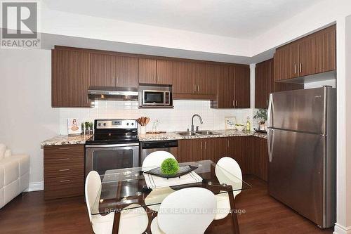 802 - 99 South Town Centre Boulevard, Markham, ON - Indoor Photo Showing Kitchen With Double Sink