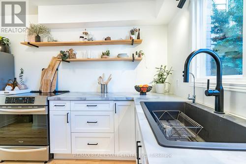 81 - 65 Dorchester Boulevard, St. Catharines, ON - Indoor Photo Showing Kitchen