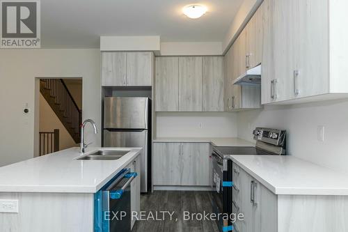 2002 Horace Duncan Crescent, Oshawa, ON - Indoor Photo Showing Kitchen With Double Sink