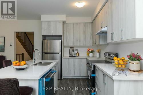 2002 Horace Duncan Crescent, Oshawa, ON - Indoor Photo Showing Kitchen With Double Sink