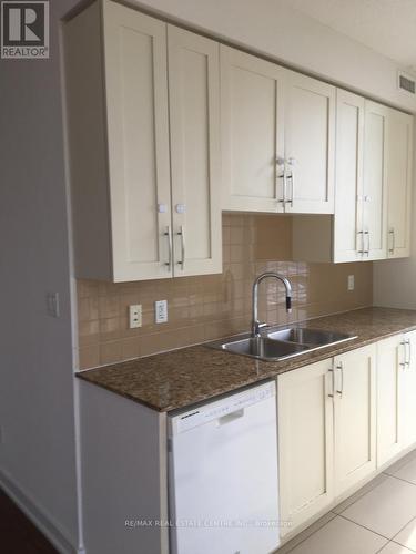 3207 - 4070 Confederation Parkway, Mississauga, ON - Indoor Photo Showing Kitchen With Double Sink