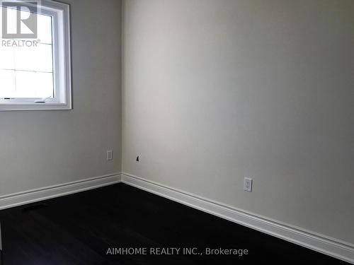 60 Baleberry Crescent, East Gwillimbury, ON - Indoor Photo Showing Other Room