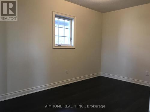 60 Baleberry Crescent, East Gwillimbury, ON - Indoor Photo Showing Other Room