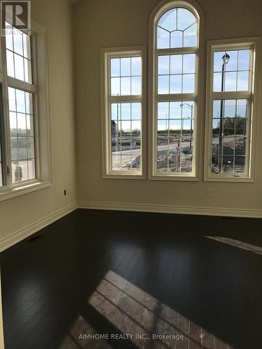 60 Baleberry Crescent, East Gwillimbury, ON - Indoor Photo Showing Other Room