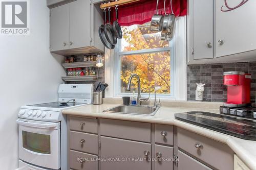 45 Alma Street S, Guelph, ON - Indoor Photo Showing Kitchen