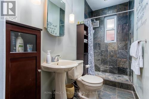 45 Alma Street S, Guelph, ON - Indoor Photo Showing Bathroom