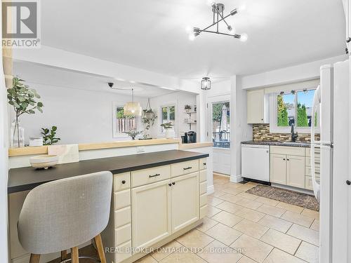 6 Tanglewood Terrace, Brantford, ON - Indoor Photo Showing Kitchen