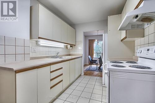 45 - 11 Plaisance Road, Richmond Hill, ON - Indoor Photo Showing Kitchen