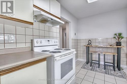 45 - 11 Plaisance Road, Richmond Hill, ON - Indoor Photo Showing Kitchen