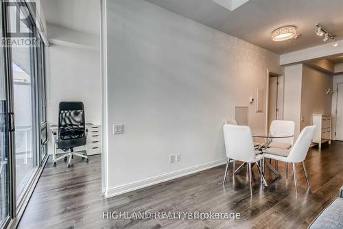 3007 - 50 Charles Street E, Toronto, ON - Indoor