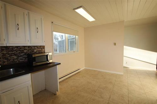 410 Patrick Avenue, The Pas, MB - Indoor Photo Showing Kitchen