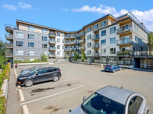 215-3070 Kilpatrick Ave, Courtenay, BC - Outdoor With Facade