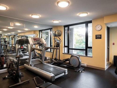 402-751 Fairfield Rd, Victoria, BC - Indoor Photo Showing Gym Room