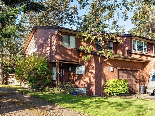 961 Shearwater St, Esquimalt, BC - Outdoor