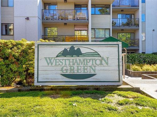 404-2757 Quadra St, Victoria, BC - Outdoor With Balcony