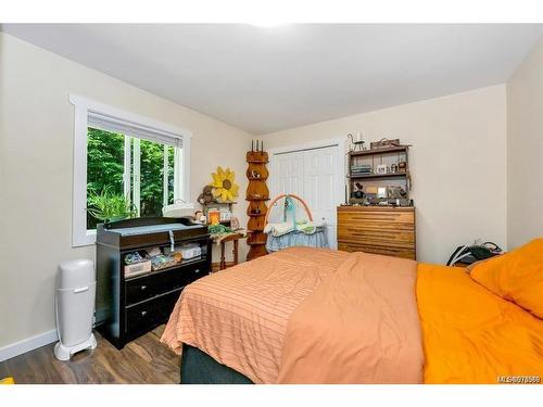 8033 Greendale Rd, Lake Cowichan, BC - Indoor Photo Showing Bedroom