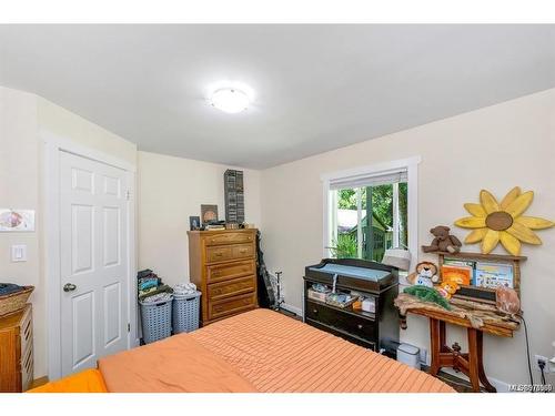 8033 Greendale Rd, Lake Cowichan, BC - Indoor Photo Showing Bedroom