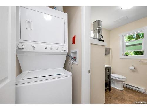 8033 Greendale Rd, Lake Cowichan, BC - Indoor Photo Showing Laundry Room