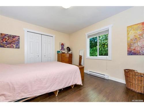 8033 Greendale Rd, Lake Cowichan, BC - Indoor Photo Showing Bedroom