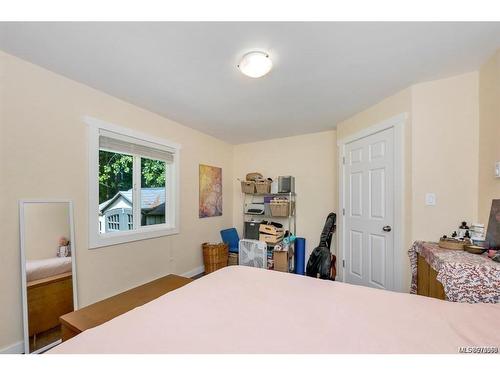 8033 Greendale Rd, Lake Cowichan, BC - Indoor Photo Showing Bedroom