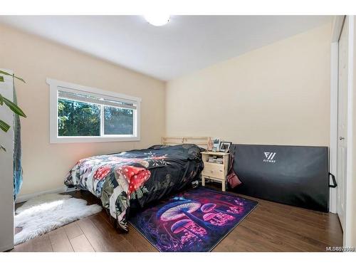 8033 Greendale Rd, Lake Cowichan, BC - Indoor Photo Showing Bedroom