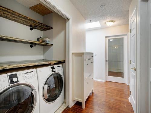 405-649 Bay St, Victoria, BC - Indoor Photo Showing Laundry Room