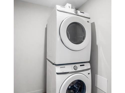 410-947 Whirlaway Cres, Langford, BC - Indoor Photo Showing Laundry Room