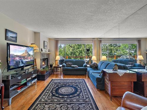 5159 Beckton Rd, Saanich, BC 