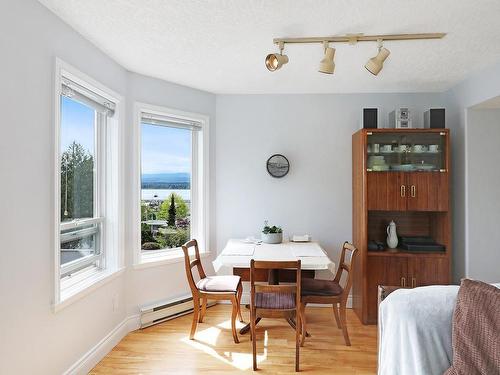 301-1811 Comox Ave, Comox, BC - Indoor Photo Showing Dining Room