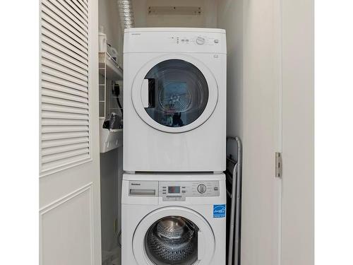 500-1234 Wharf St, Victoria, BC - Indoor Photo Showing Laundry Room