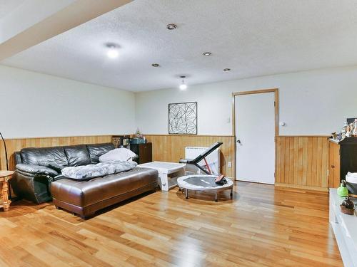 Family room - 17886 Rue River, Montréal (Pierrefonds-Roxboro), QC - Indoor Photo Showing Living Room