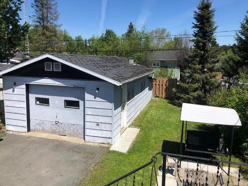 Garage - 176 Rue Villeneuve, Val-D'Or, QC - Outdoor