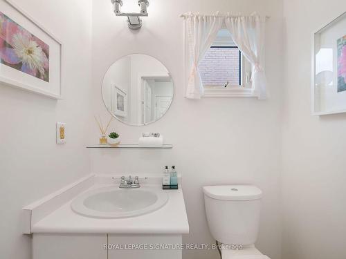 1545 Marshcourt Dr, Pickering, ON - Indoor Photo Showing Bathroom