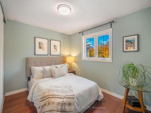 1545 Marshcourt Dr, Pickering, ON - Indoor Photo Showing Bedroom