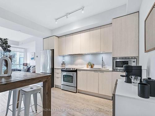 1006-110 Marine Parade Dr, Toronto, ON - Indoor Photo Showing Kitchen With Stainless Steel Kitchen