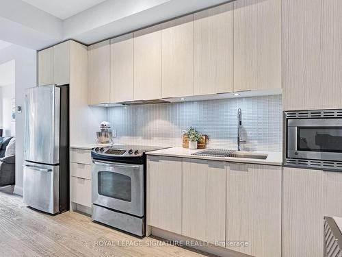 1006-110 Marine Parade Dr, Toronto, ON - Indoor Photo Showing Kitchen With Stainless Steel Kitchen With Upgraded Kitchen