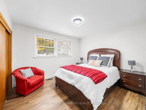 668 Peele Blvd, Burlington, ON - Indoor Photo Showing Bedroom