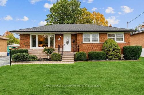 668 Peele Blvd, Burlington, ON - Outdoor With Facade