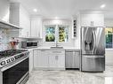 668 Peele Blvd, Burlington, ON  - Indoor Photo Showing Kitchen With Stainless Steel Kitchen With Upgraded Kitchen 