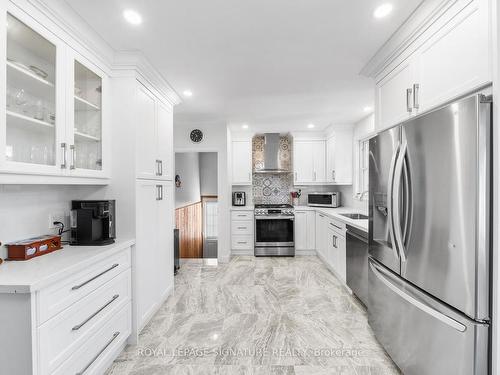 668 Peele Blvd, Burlington, ON - Indoor Photo Showing Kitchen With Stainless Steel Kitchen