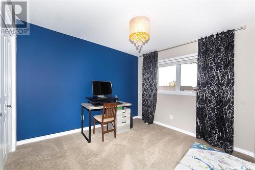 423 Beckett Crescent, Saskatoon, SK - Indoor Photo Showing Bedroom