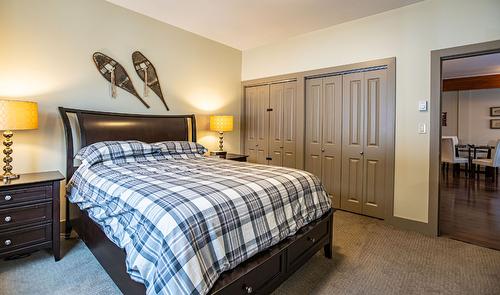 205-309 First Street, Revelstoke, BC - Indoor Photo Showing Bedroom