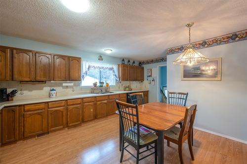 1725 Duncan Avenue, Penticton, BC - Indoor