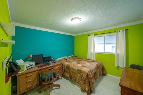 1725 Duncan Avenue, Penticton, BC - Indoor Photo Showing Bedroom