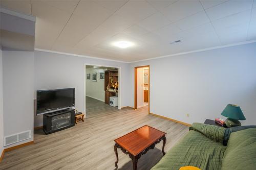 1725 Duncan Avenue, Penticton, BC - Indoor Photo Showing Other Room