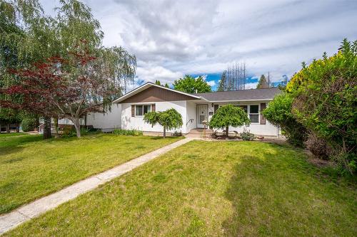 1725 Duncan Avenue, Penticton, BC - Outdoor