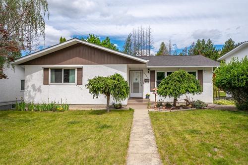 1725 Duncan Avenue, Penticton, BC - Outdoor