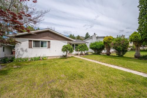 1725 Duncan Avenue, Penticton, BC - Outdoor