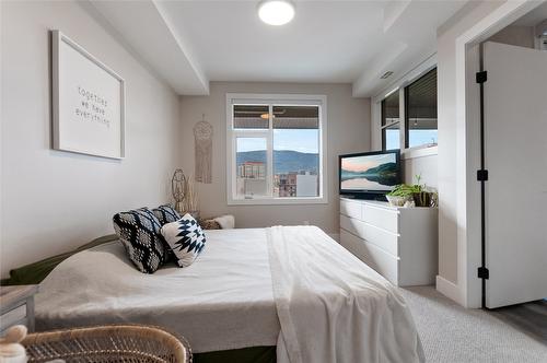 503-110 Ellis Street, Penticton, BC - Indoor Photo Showing Bedroom