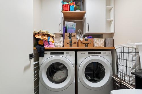 503-110 Ellis Street, Penticton, BC - Indoor Photo Showing Laundry Room